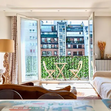 Appartamento 16th 2 Bedrooms Near Eiffel Tower Renovated Balcony 2-4 Person